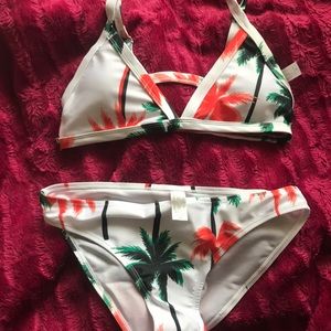 Tropical Strappy Bikini!